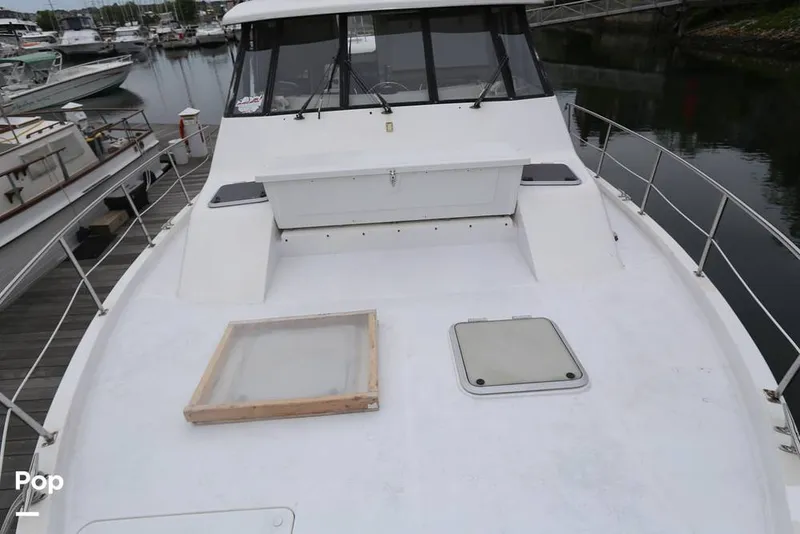 Slide: The Image of Bayliner 4788 Motoryacht 1995 - 16446046