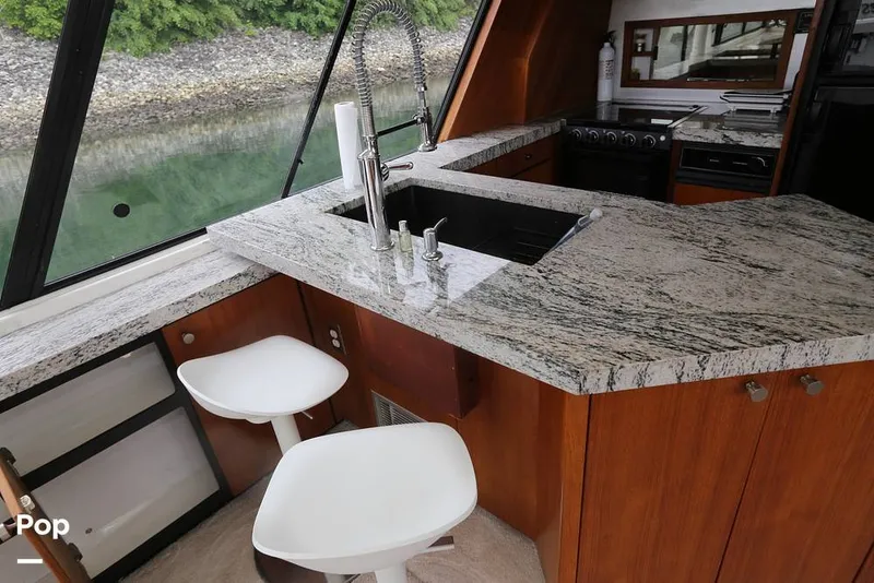 Slide: The Image of Bayliner 4788 Motoryacht 1995 - 16446076