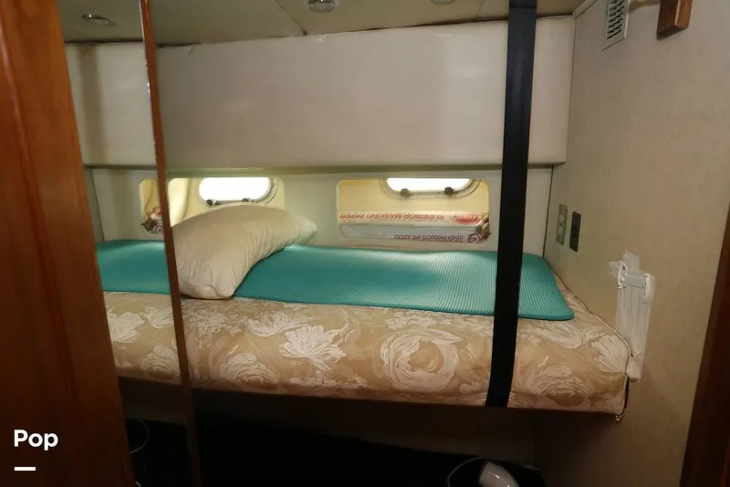 Slide: The Image of Bayliner 4788 Motoryacht 1995 - 16446084