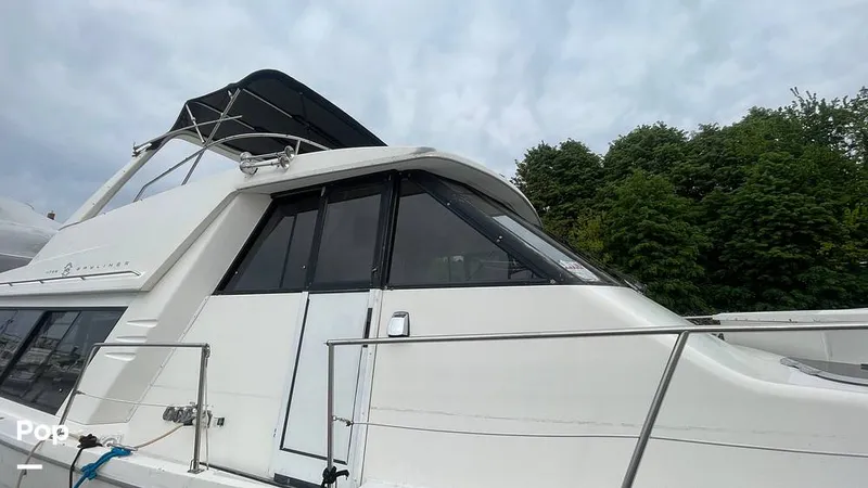 Slide: The Image of Bayliner 4788 Motoryacht 1995 - 16441535