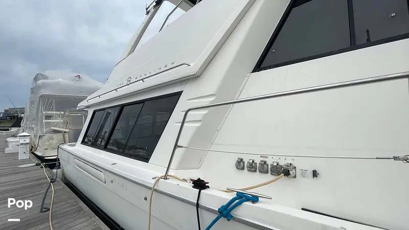 Slide: The Image of Bayliner 4788 Motoryacht 1995 - 16441537