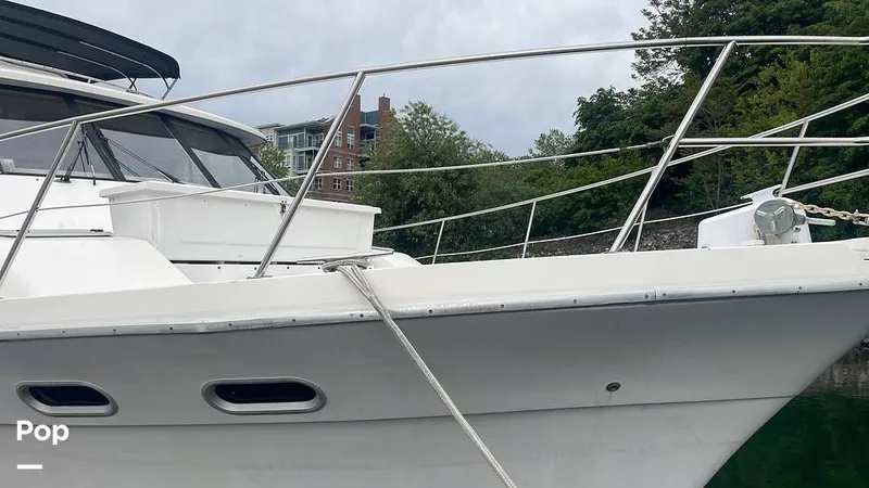 Slide: The Image of Bayliner 4788 Motoryacht 1995 - 16441547