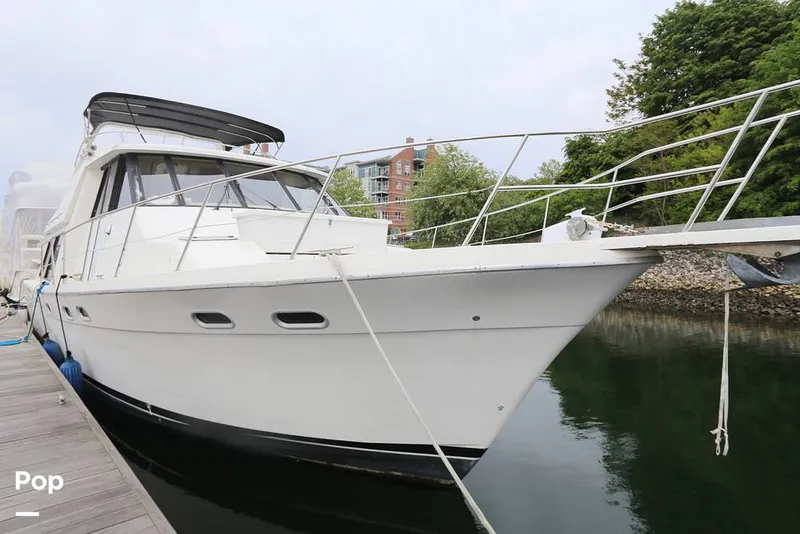Slide: The Image of Bayliner 4788 Motoryacht 1995 - 16441582