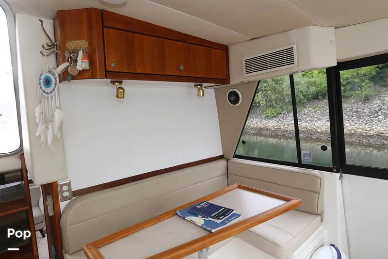 Slide: The Image of Bayliner 4788 Motoryacht 1995 - 16441591