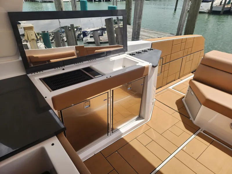 Slide: The Image of Aviara AV40 2024 - 15