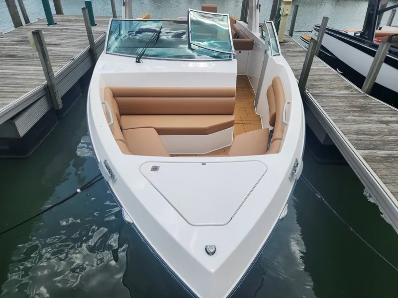 Slide: The Image of Aviara AV40 2024 - 2