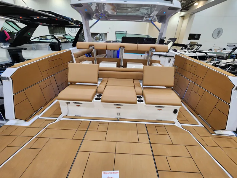 Slide: The Image of Aviara AV40 2024 - 3