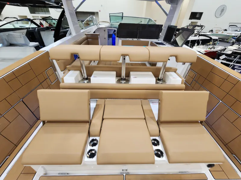 Slide: The Image of Aviara AV40 2024 - 8