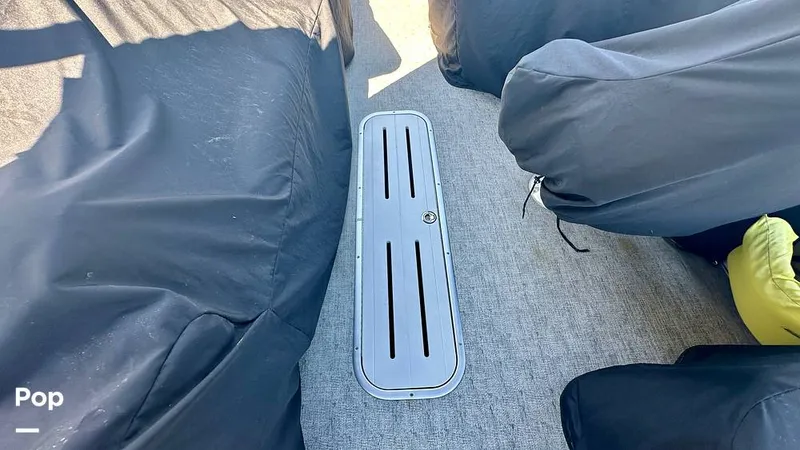 Slide: The Image of Ski Locker - 16425118