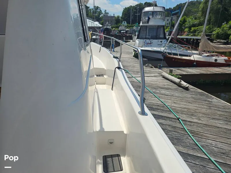 Slide: The Image of Mainship 390 Trawler 2002 - 16638170