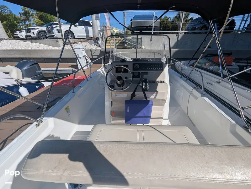 Slide: The Image of Boston Whaler 21 Montauk 2024 - 16392776