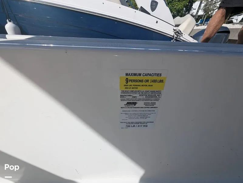 Slide: The Image of Boston Whaler 21 Montauk 2024 - 16392783