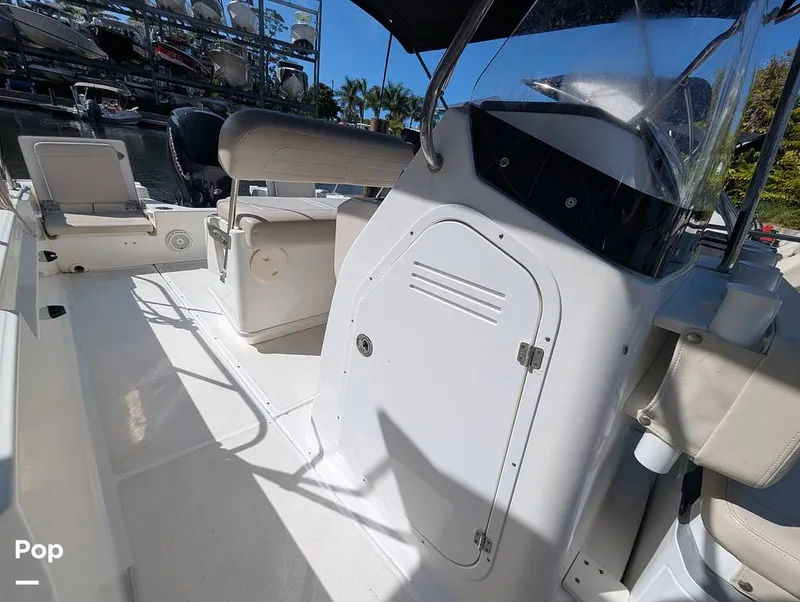 Slide: The Image of Boston Whaler 21 Montauk 2024 - 16392882