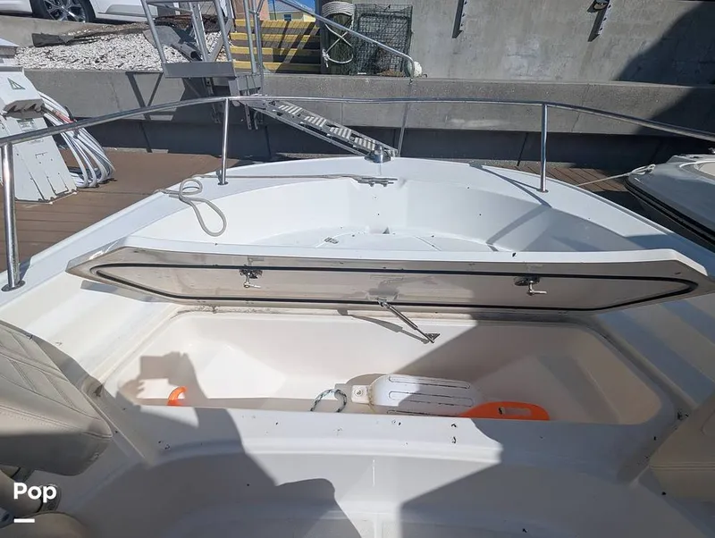 Slide: The Image of Boston Whaler 21 Montauk 2024 - 16392792