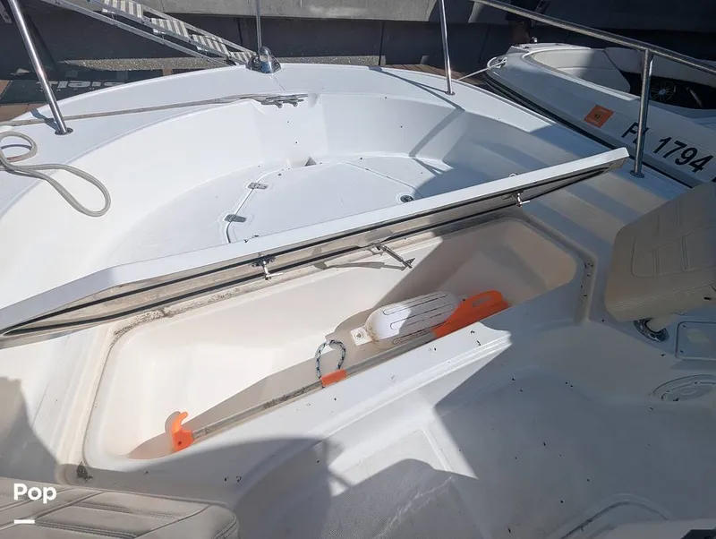 Slide: The Image of Boston Whaler 21 Montauk 2024 - 16392793