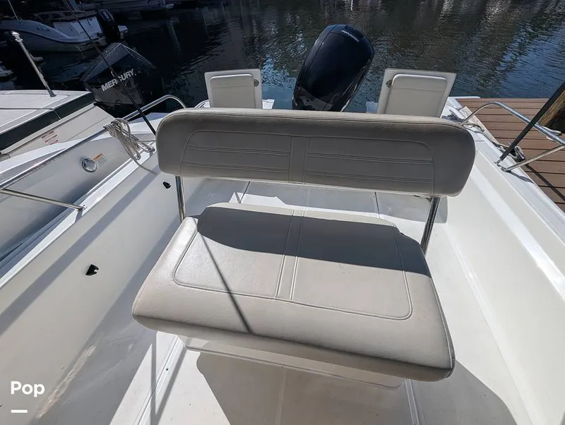 Slide: The Image of Boston Whaler 21 Montauk 2024 - 16392800