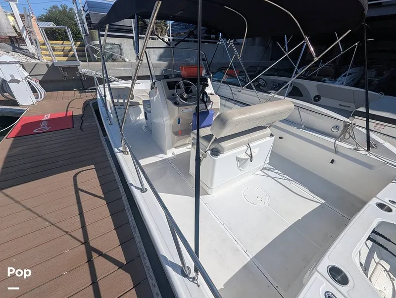 Slide: The Image of Boston Whaler 21 Montauk 2024 - 16392767