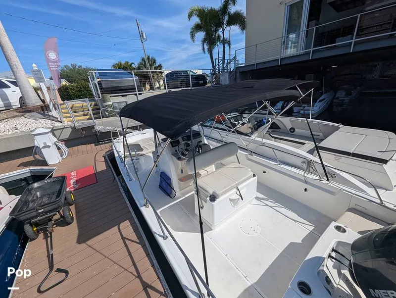 Slide: The Image of Boston Whaler 21 Montauk 2024 - 16392878