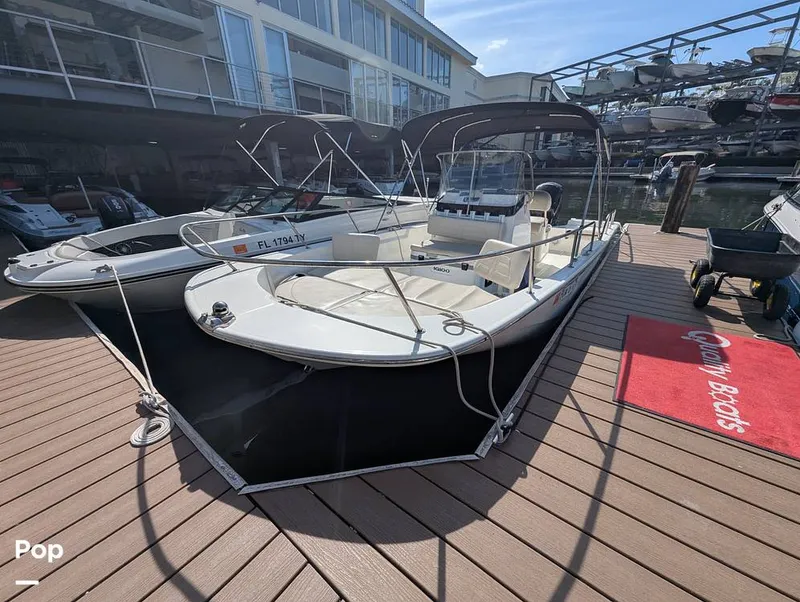 Slide: The Image of Boston Whaler 21 Montauk 2024 - 16392879