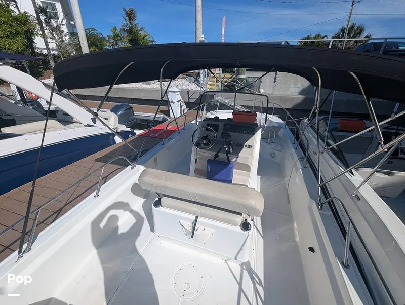 Slide: The Image of Boston Whaler 21 Montauk 2024 - 16392770