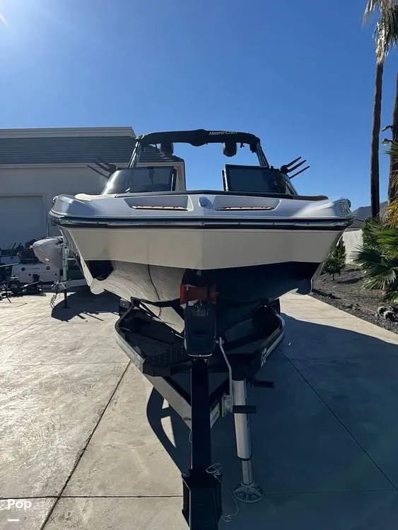 Slide: The Image of Mastercraft XT24 2023 - 16391165