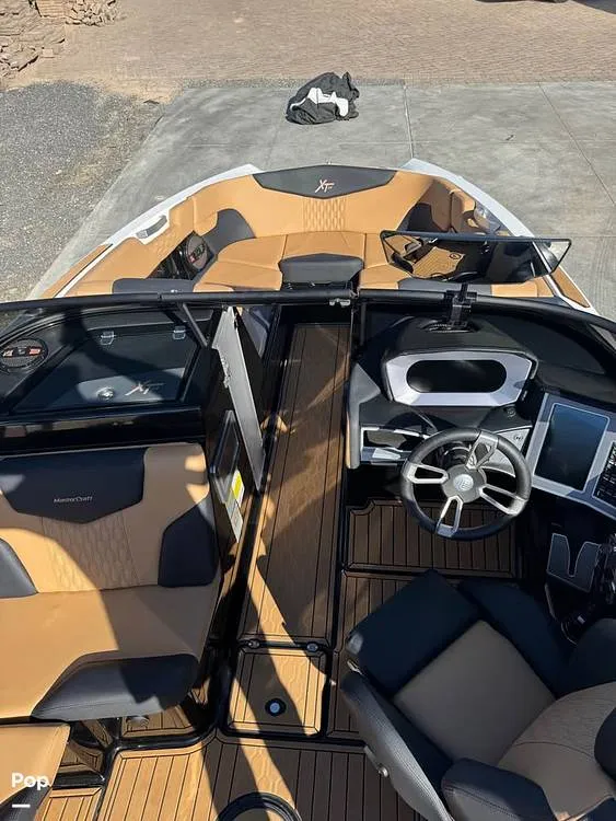 Slide: The Image of Mastercraft XT24 2023 - 16391167