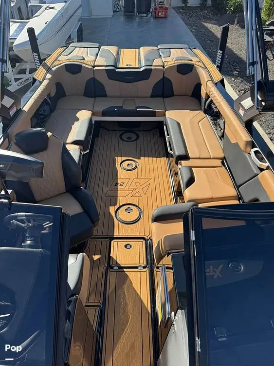 Slide: The Image of Mastercraft XT24 2023 - 16391169