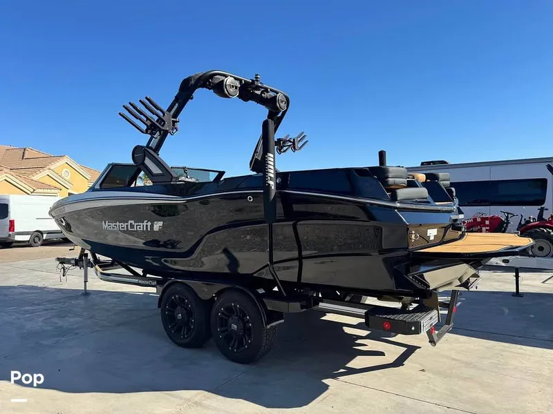Slide: The Image of Mastercraft XT24 2023 - 16391171