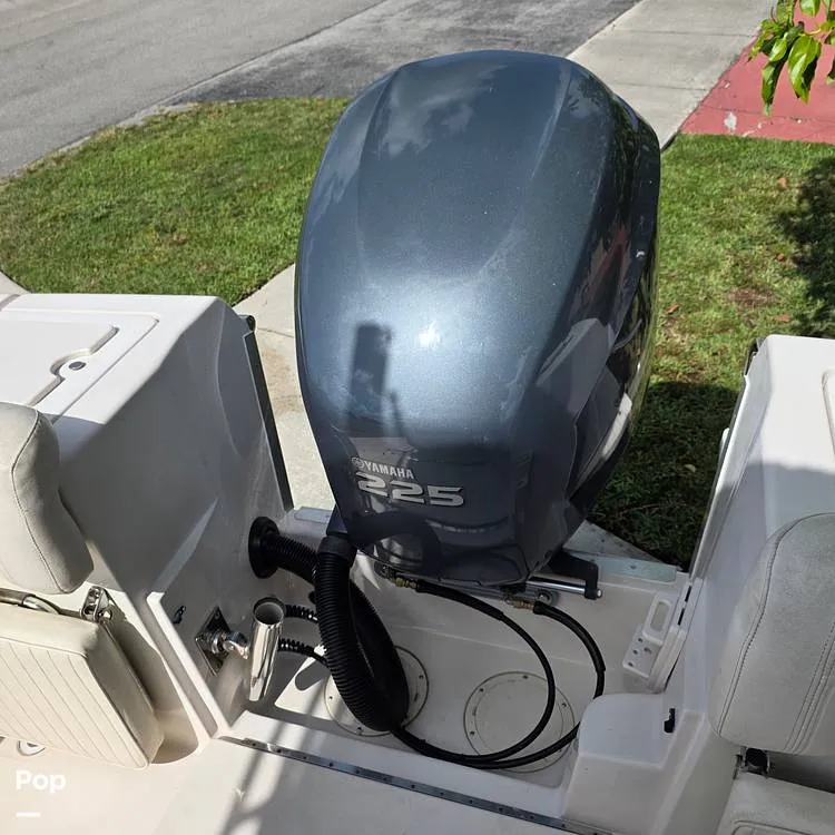 Slide: The Image of Grady-White Fisherman 222 2003 - 16406037