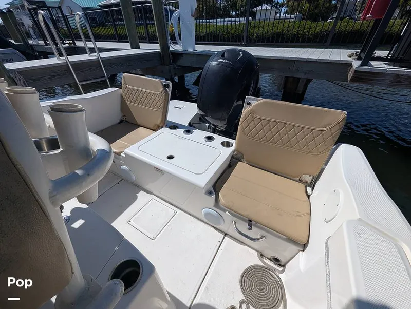 Slide: The Image of Bayliner Trophy 22 CC 2023 - 16402625