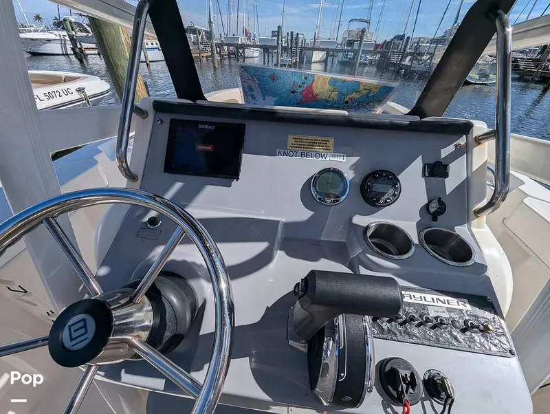 Slide: The Image of Bayliner Trophy 22 CC 2023 - 16402626