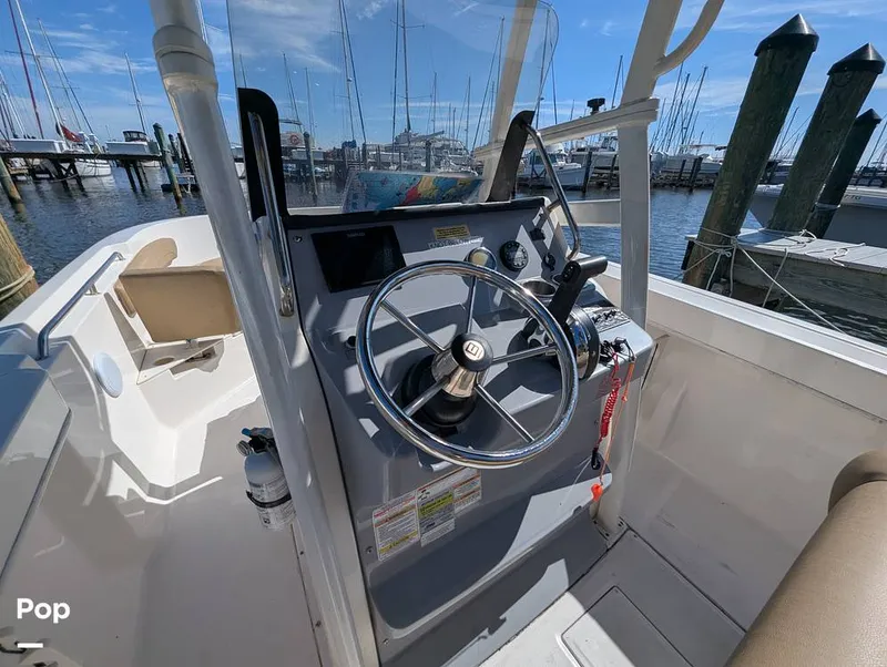 Slide: The Image of Bayliner Trophy 22 CC 2023 - 16402629