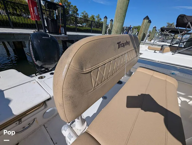 Slide: The Image of Bayliner Trophy 22 CC 2023 - 16402900