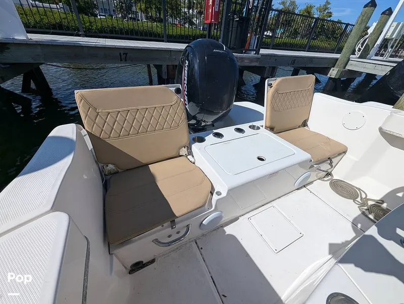 Slide: The Image of Bayliner Trophy 22 CC 2023 - 16402641