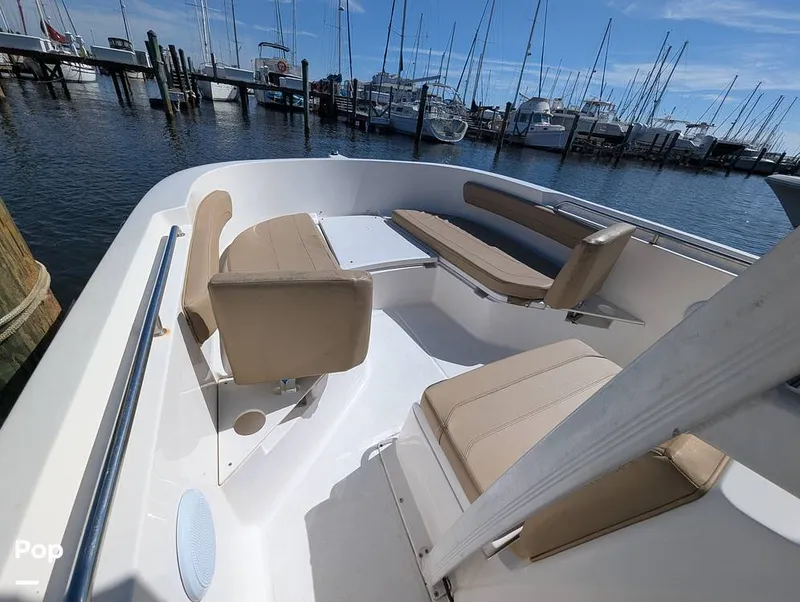 Slide: The Image of Bayliner Trophy 22 CC 2023 - 16402620