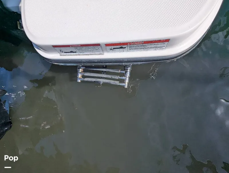 Slide: The Image of Bayliner Trophy 22 CC 2023 - 16402650