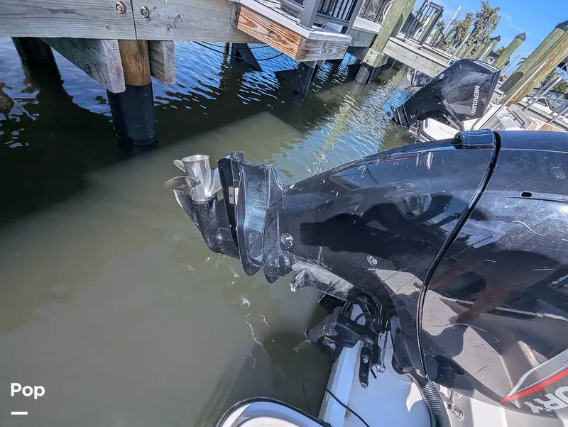 Slide: The Image of Bayliner Trophy 22 CC 2023 - 16402652