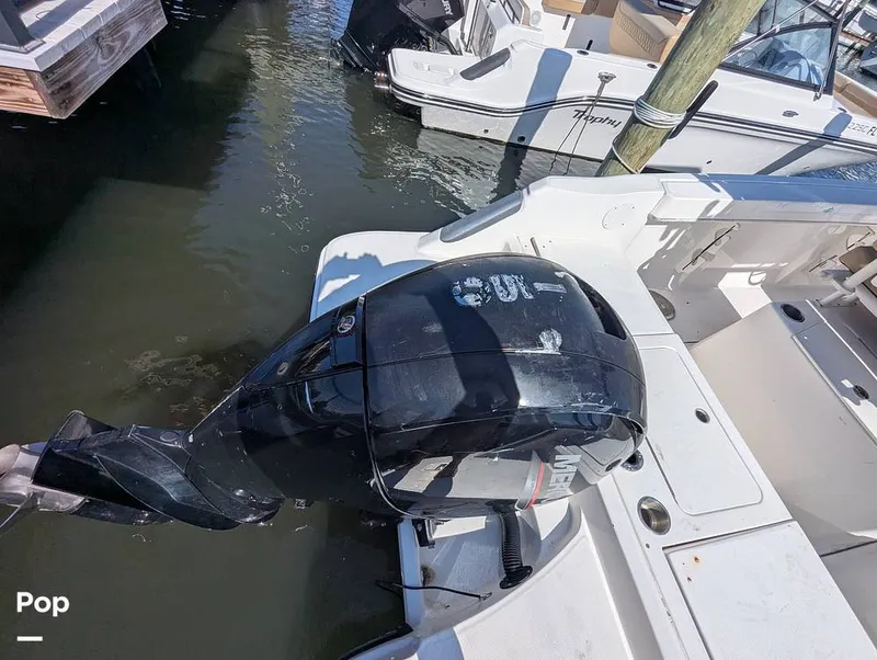 Slide: The Image of Bayliner Trophy 22 CC 2023 - 16402653