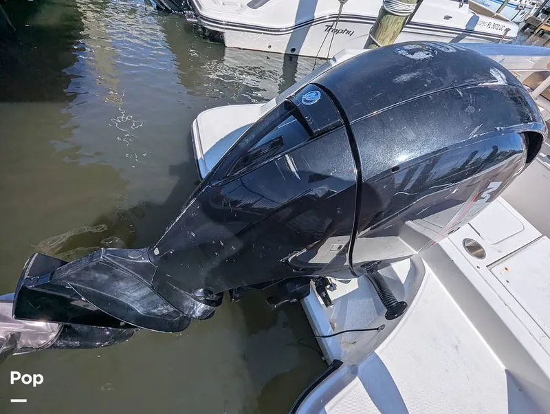 Slide: The Image of Bayliner Trophy 22 CC 2023 - 16402654