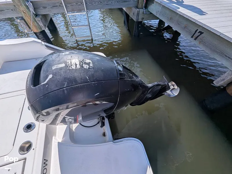 Slide: The Image of Bayliner Trophy 22 CC 2023 - 16402655