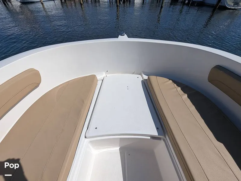 Slide: The Image of Bayliner Trophy 22 CC 2023 - 16402662