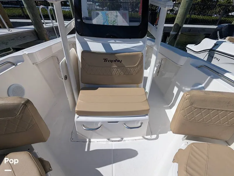 Slide: The Image of Bayliner Trophy 22 CC 2023 - 16402667