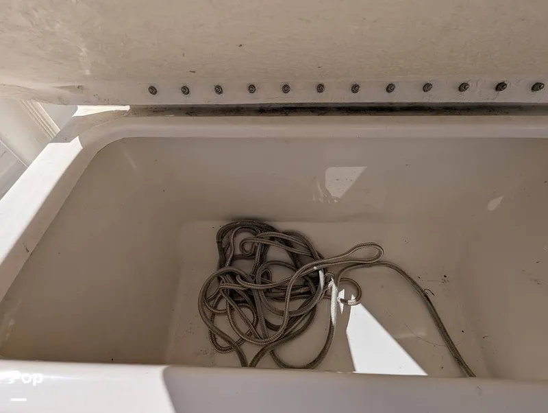 Slide: The Image of Bayliner Trophy 22 CC 2023 - 16402669