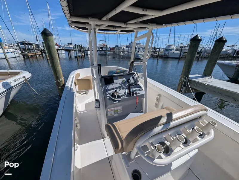 Slide: The Image of Bayliner Trophy 22 CC 2023 - 16402617