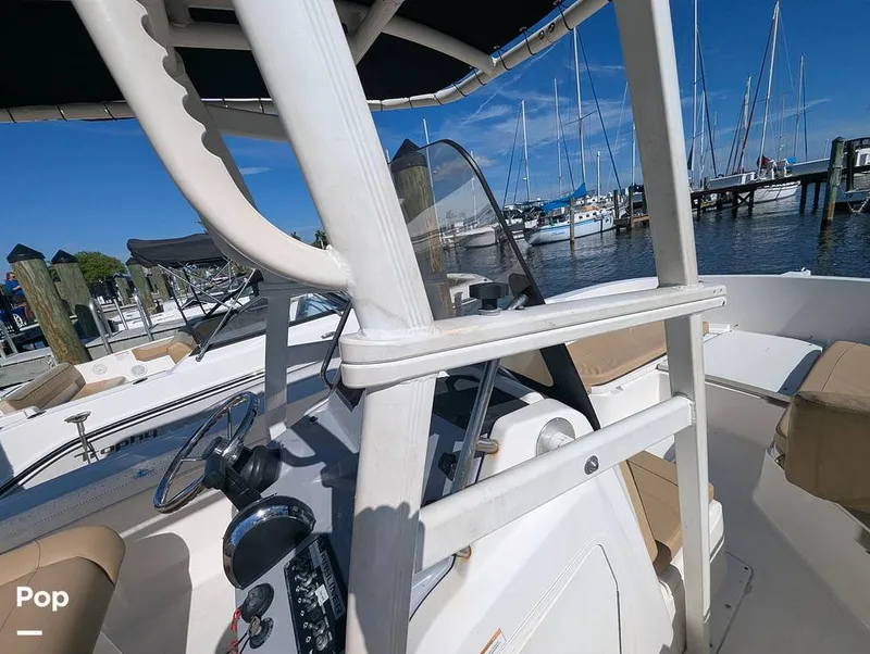 Slide: The Image of Bayliner Trophy 22 CC 2023 - 16402899