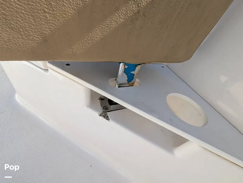 Slide: The Image of Bayliner Trophy 22 CC 2023 - 16402903