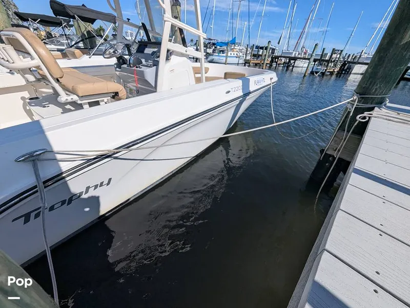 Slide: The Image of Bayliner Trophy 22 CC 2023 - 16402904