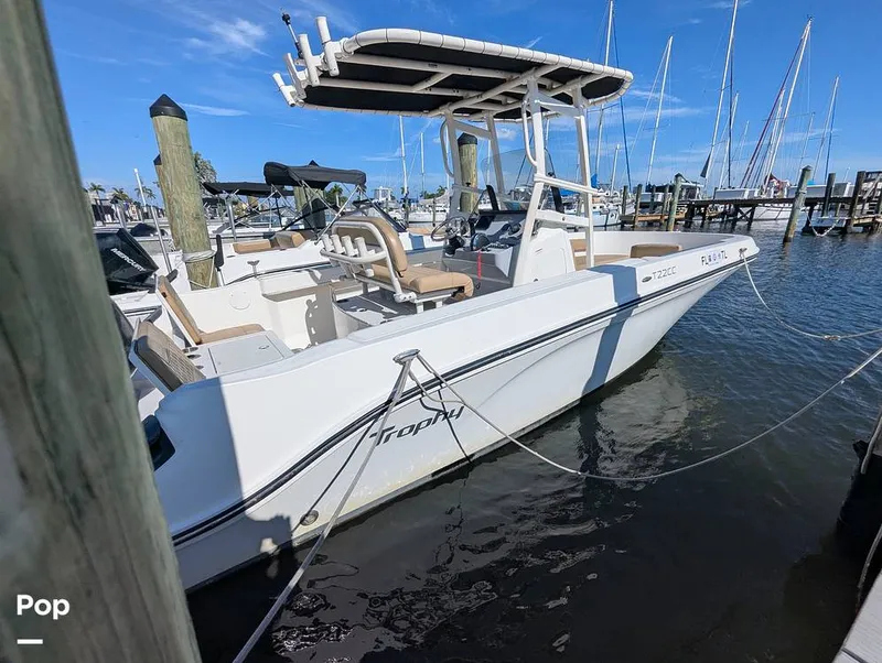 Slide: The Image of Bayliner Trophy 22 CC 2023 - 16402906
