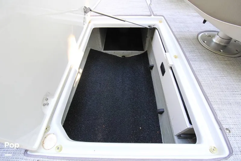 Slide: The Image of Ski Locker - 16492108