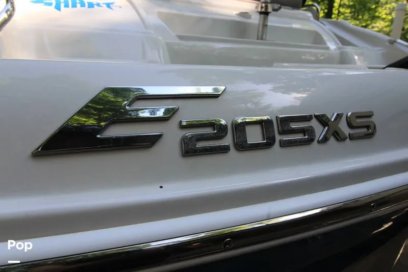 Slide: The Image of Crownline Boats E205XS 2019 - 16492112